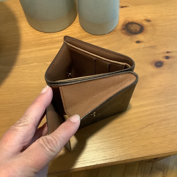 Louis Vuitton Monogram Medium Size Trifold Wallet with Dustbag - Picture 7 of 16